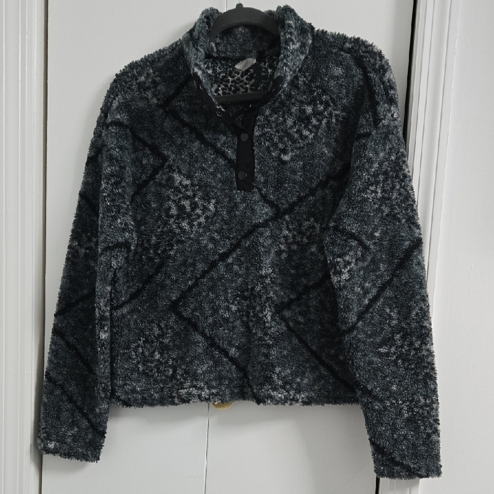 Cozy Black and Gray Women's Fleece Pullover.